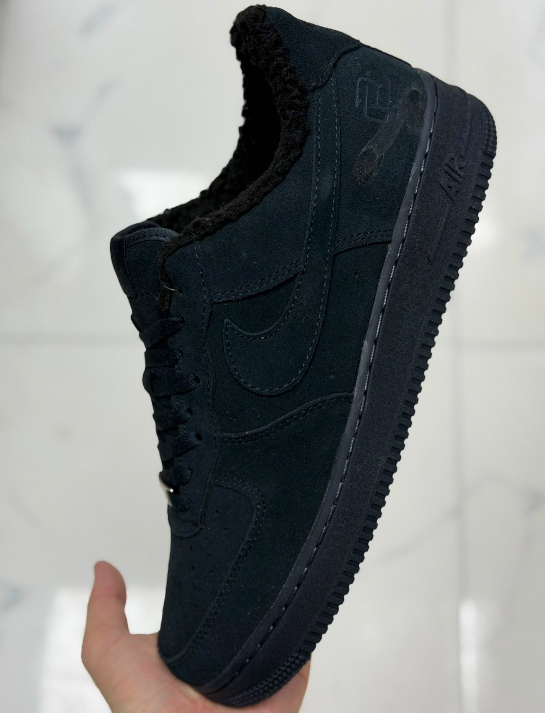 зимние кроссовки nike air force,зимние кроссовки на меху черного цвета nike air force 1 low black,кроссовки nike air force 1 low a118585 all black зимние с мехом,кроссовки зимние nike air force 1,крос