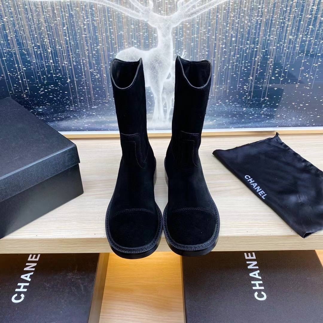 женские замшевые сапоги chanel premium black,женские замшевые сапоги chanel черные 2026 укороченные,сапоги chanel,женские черные замшевые полусапоги chanel,полусапоги chanel замшевые демисезонные prem