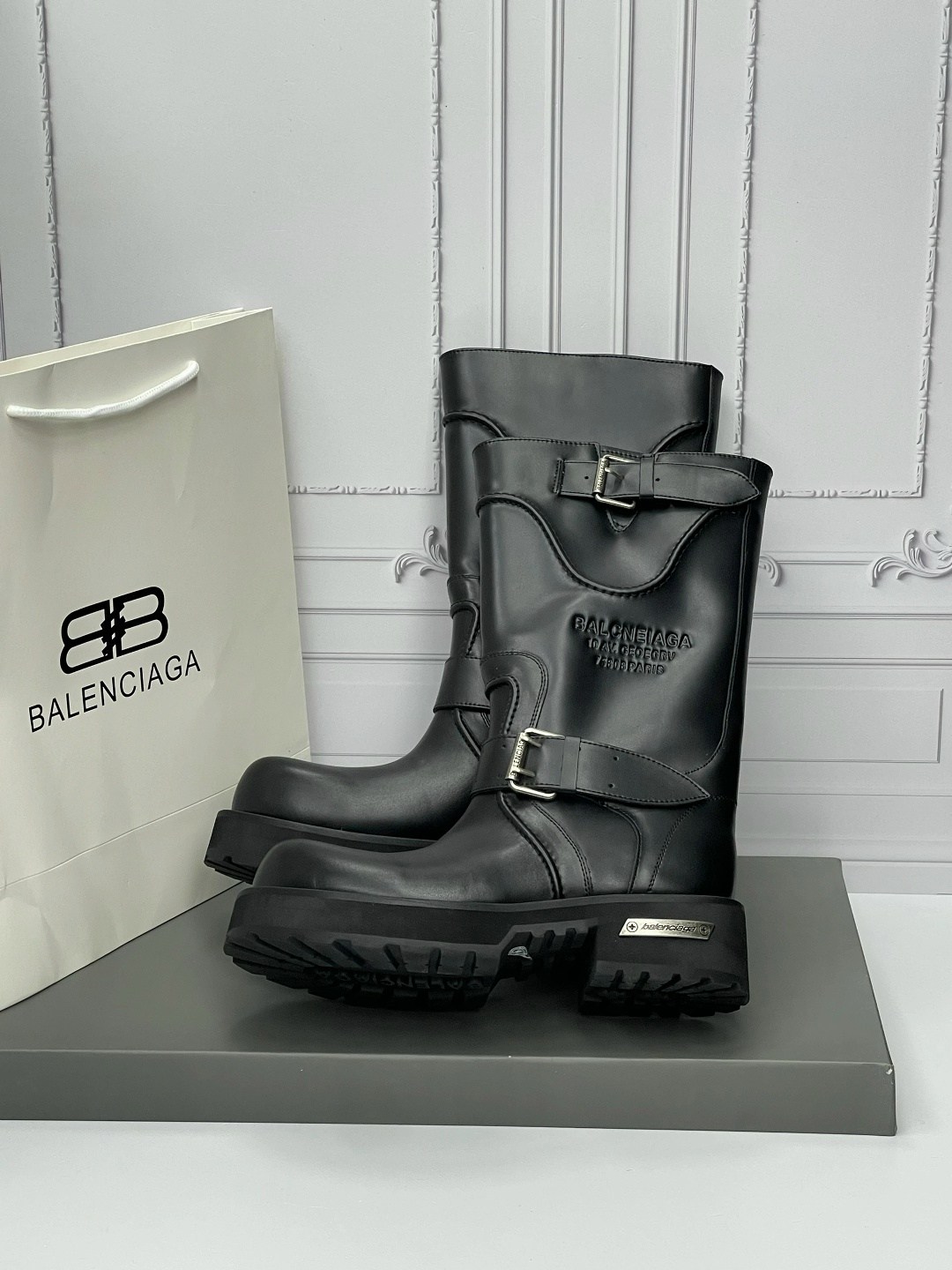 ботинки balenciaga,balenciaga сапоги,balenciaga ,сапоги женские balenciaga,