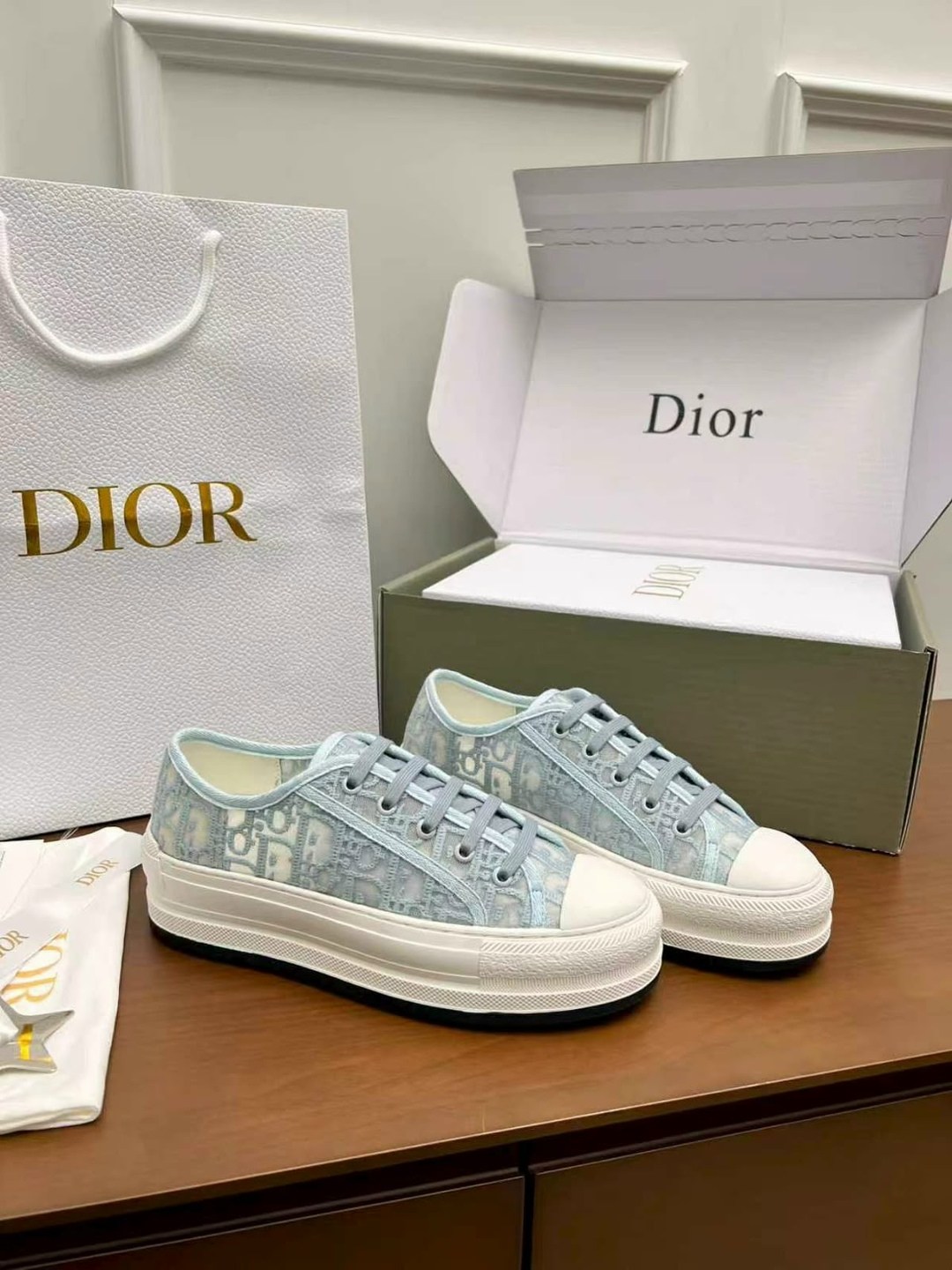 кеды dior женские,кеды dior,кеды dior walk'n dior женские 55101,кеды женские dior walk'n'dior,dior женские кеды на платформе walk'n' - grey / white
