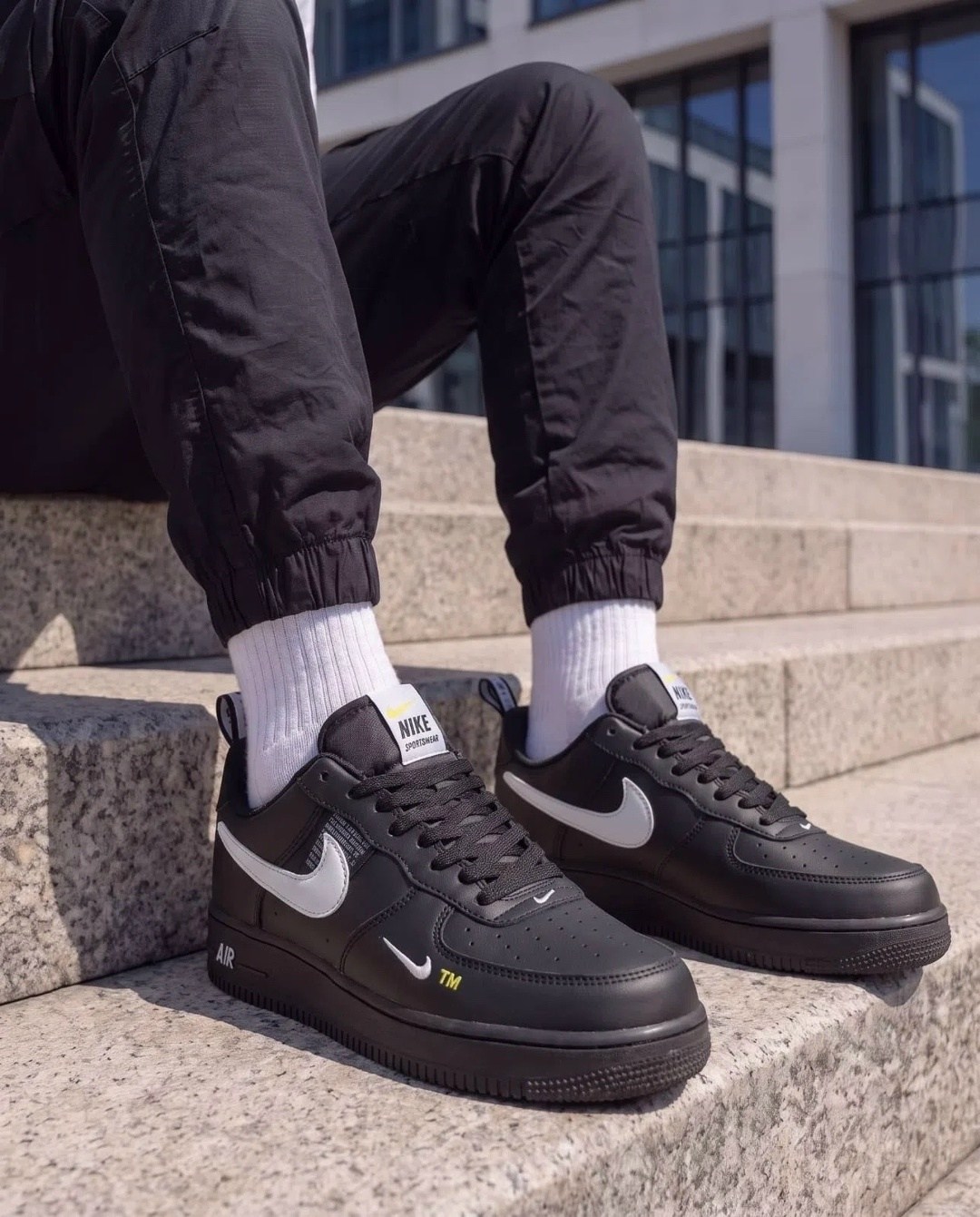 кросcовки nike air force 1,nike air force 1 07 lv8,кроссовки,nike air force 1 low black,nike air force 1 07 lv8 black