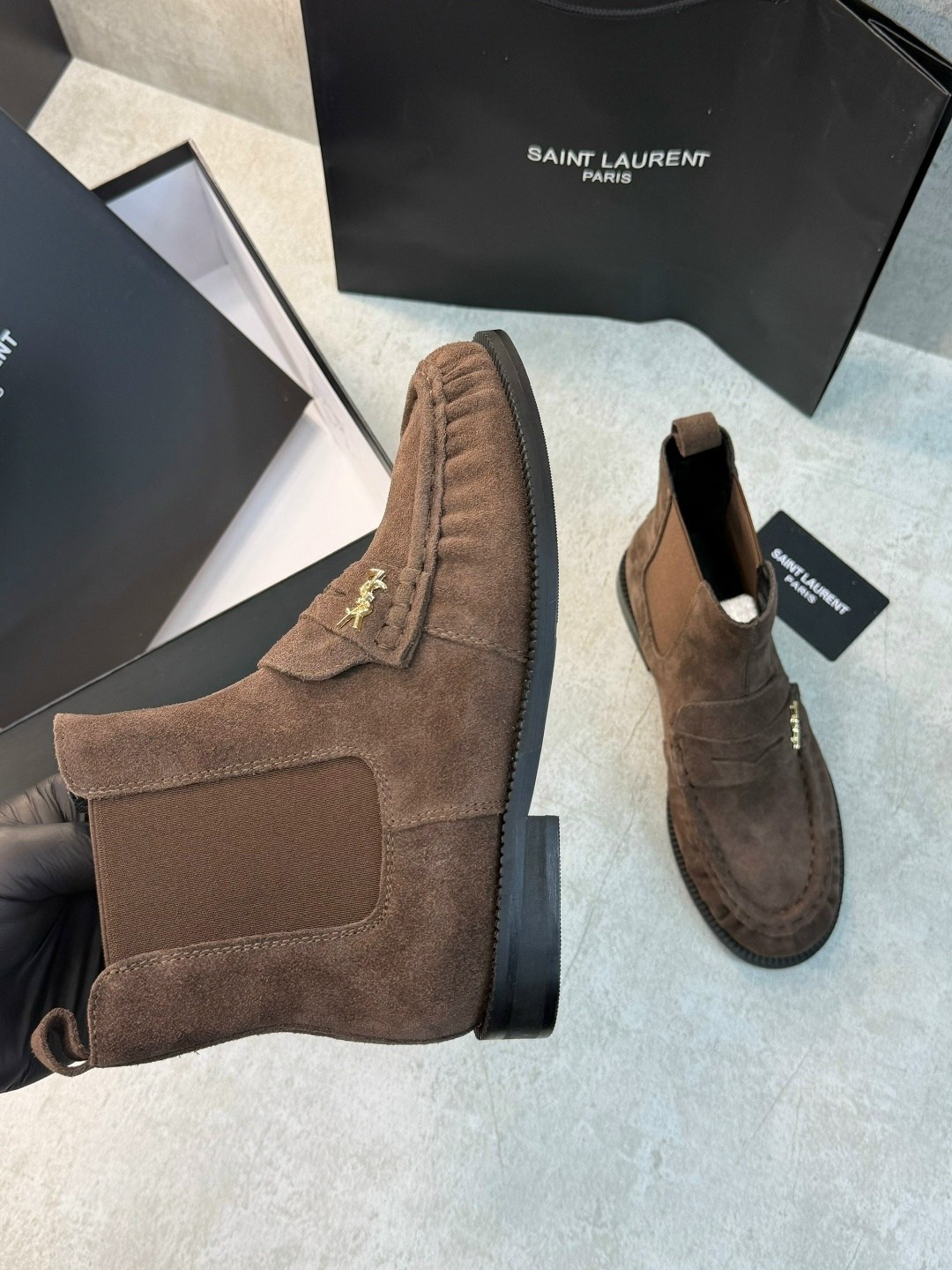 ,замшевые ботинки,ботинки saint laurent,женская ,ботинки модные