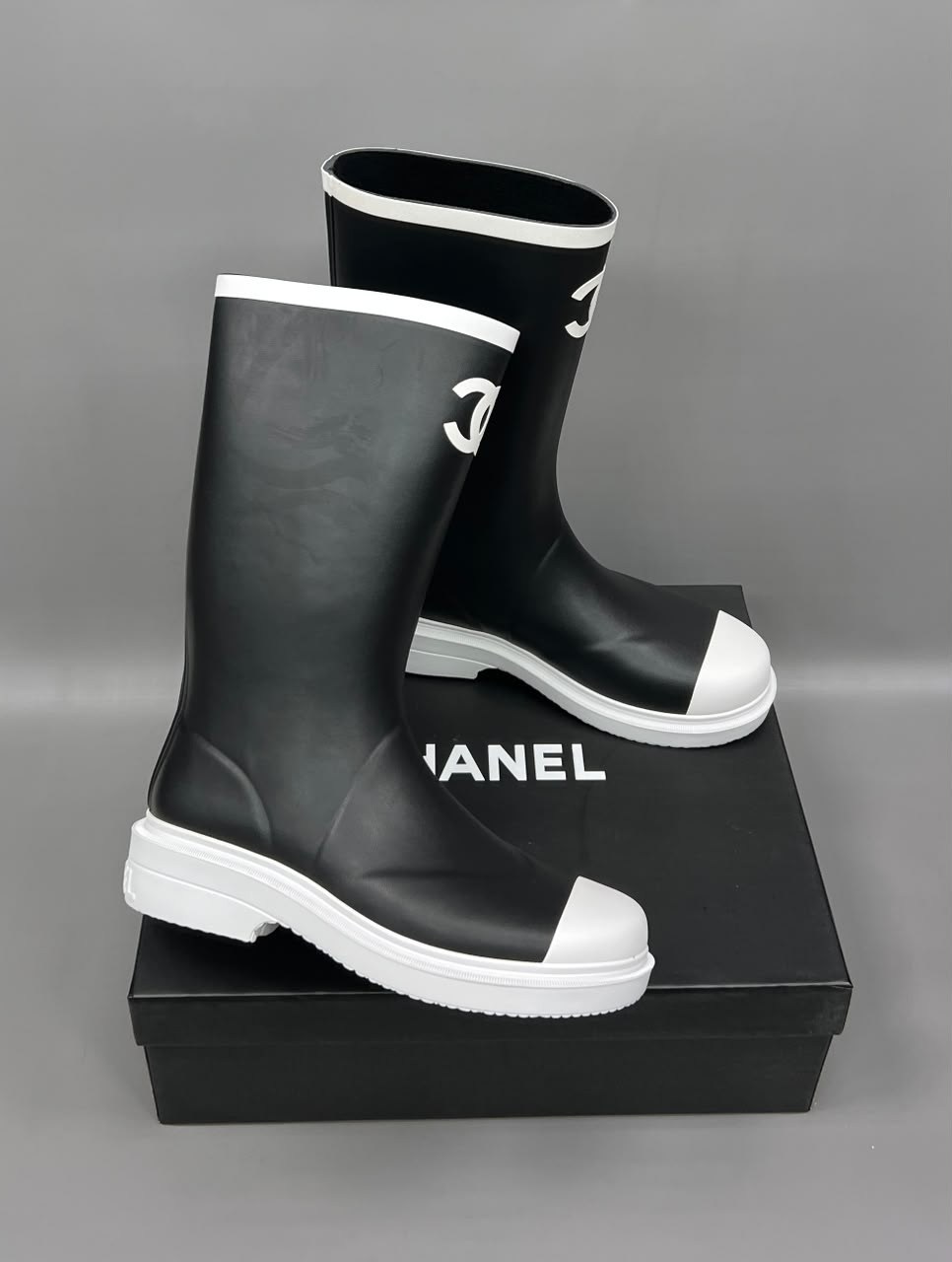 резиновые сапоги chanel,сапоги chanel,шанель сапоги резиновые,резиновые сапоги,женские резиновые сапоги