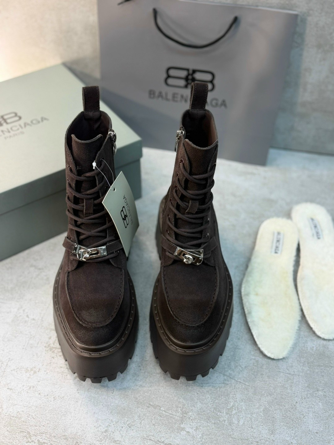 balenciaga женские кожаные ботинки чёрного цвета,ботинки balenciaga,balenciaga женские кожаные ботинки balenciaga чёрного цвета,ботинки balenciaga женские,