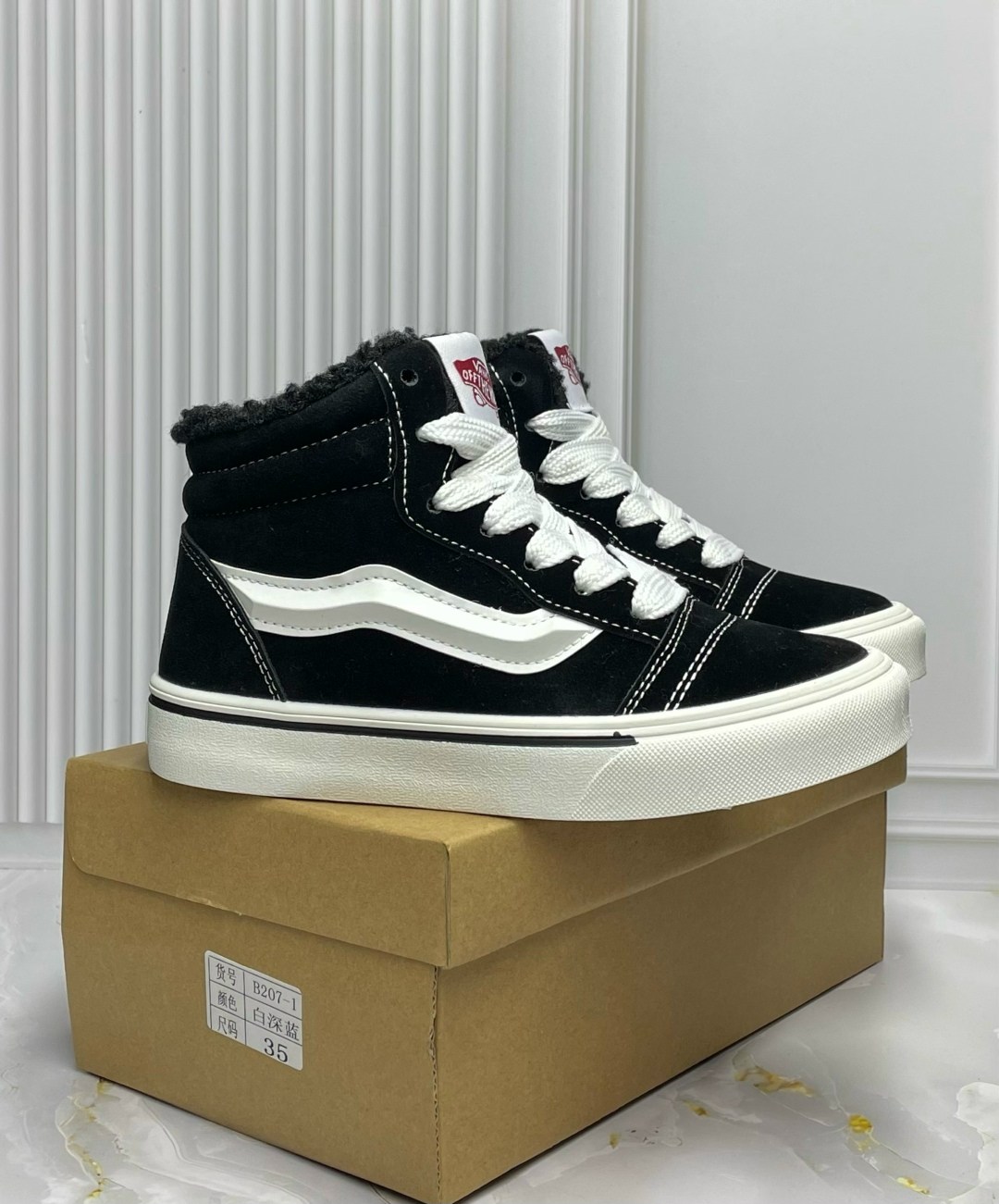зимние кеды vans с мехом утепленные vans,кеды ванс высокие зимние sk8 hi утепленные с мехом,зимние vans sk8-hi на меху черные с белым,зимние кеды с мехом утепленные vans,зимние кеды vans sk-8 hi black