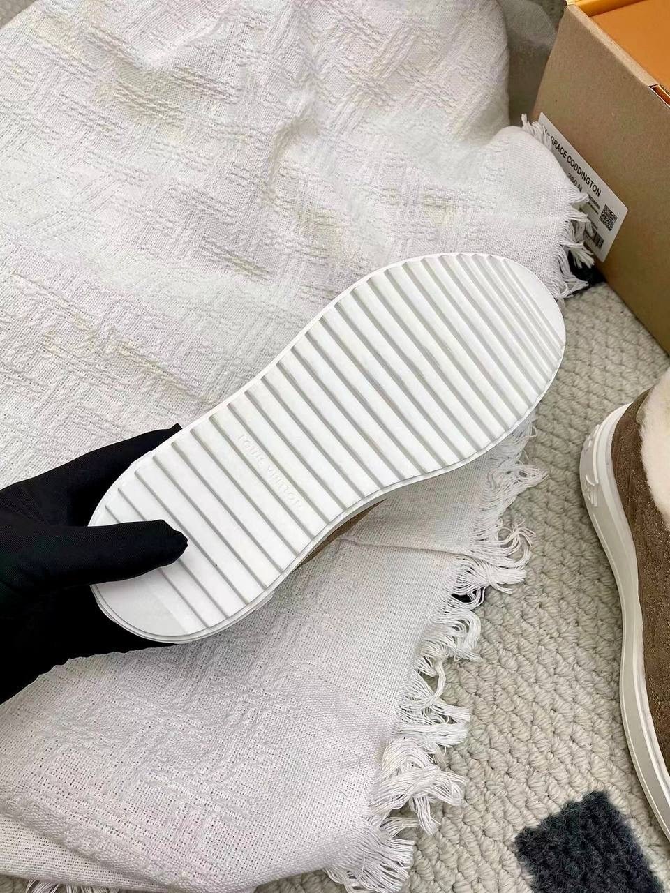 ,кроссовки женские louis vuitton,кеды louis vuitton,кеды луи виттон,кроссовки louis vuitton