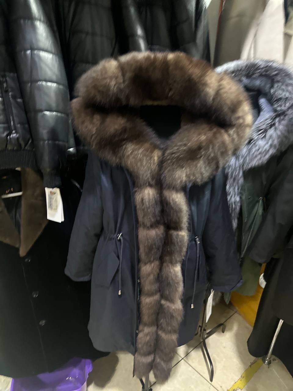 женская парка,парка с натуральным мехом,пуховик женский,парка с мехом лисы,парки с чернобуркой женские