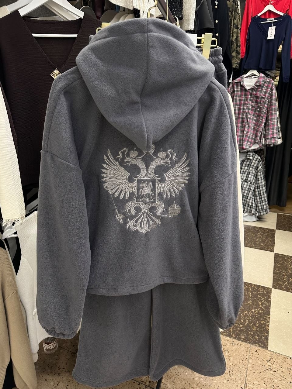 модная толстовка,толстовка,костюм спортивный,толстовка с капюшоном,теплый костюм