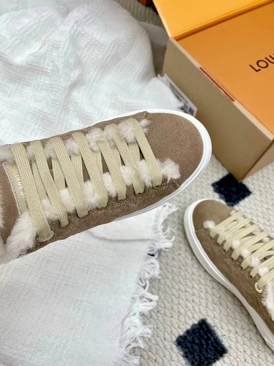 ,кроссовки женские louis vuitton,кеды louis vuitton,кеды луи виттон,кроссовки louis vuitton