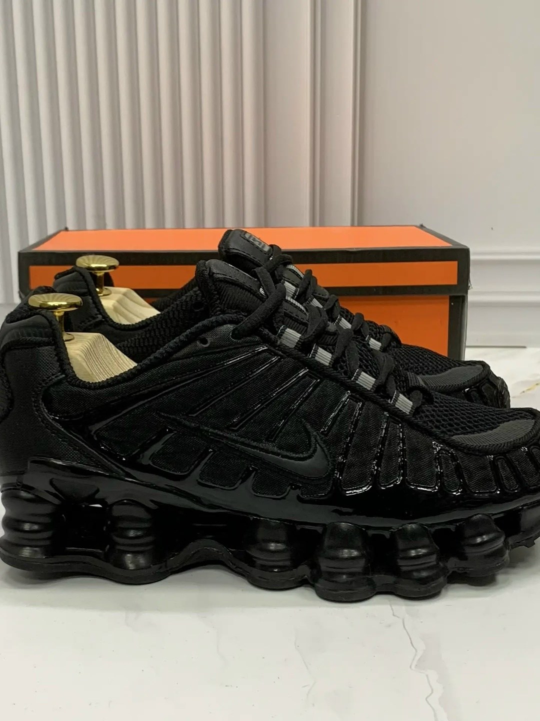 кроссовки nike shox tl,nike shox tl "white metallic silver" кроссовки,nike shox tl white metallic silver,nike shox tl white,кроссовки nike shox