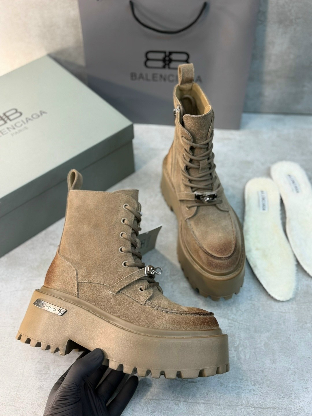 balenciaga женские кожаные ботинки чёрного цвета,ботинки balenciaga,balenciaga женские кожаные ботинки balenciaga чёрного цвета,ботинки balenciaga женские,
