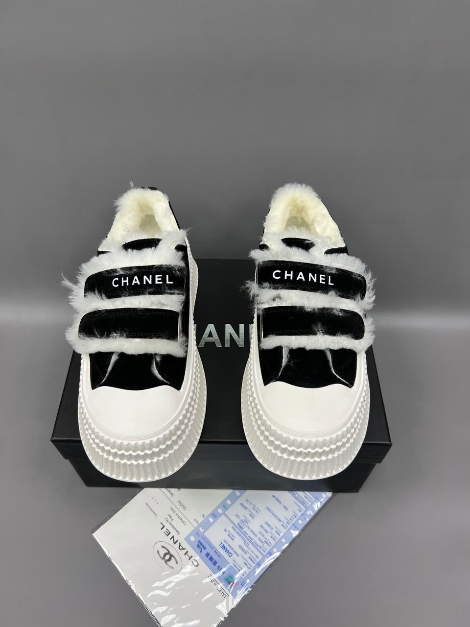 кроссовки chanel,кеды chanel,брендовые кеды ugg на толстой подошве с мехом,женские кроссовки chanel,кеды меховые женские