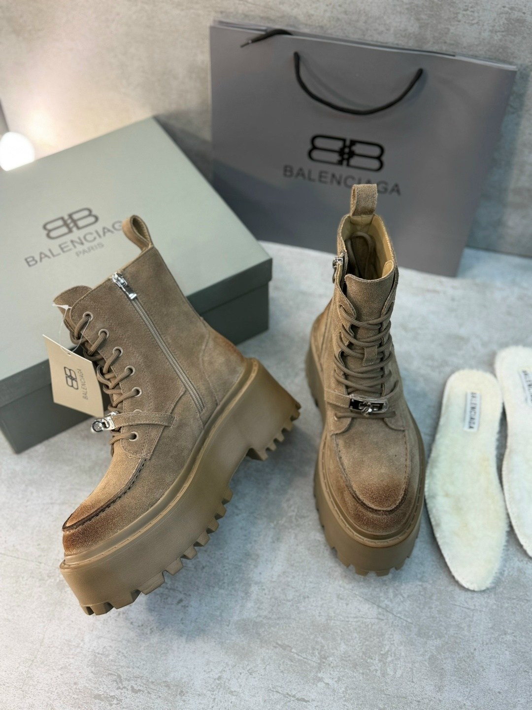 balenciaga женские кожаные ботинки чёрного цвета,ботинки balenciaga,balenciaga женские кожаные ботинки balenciaga чёрного цвета,ботинки balenciaga женские,