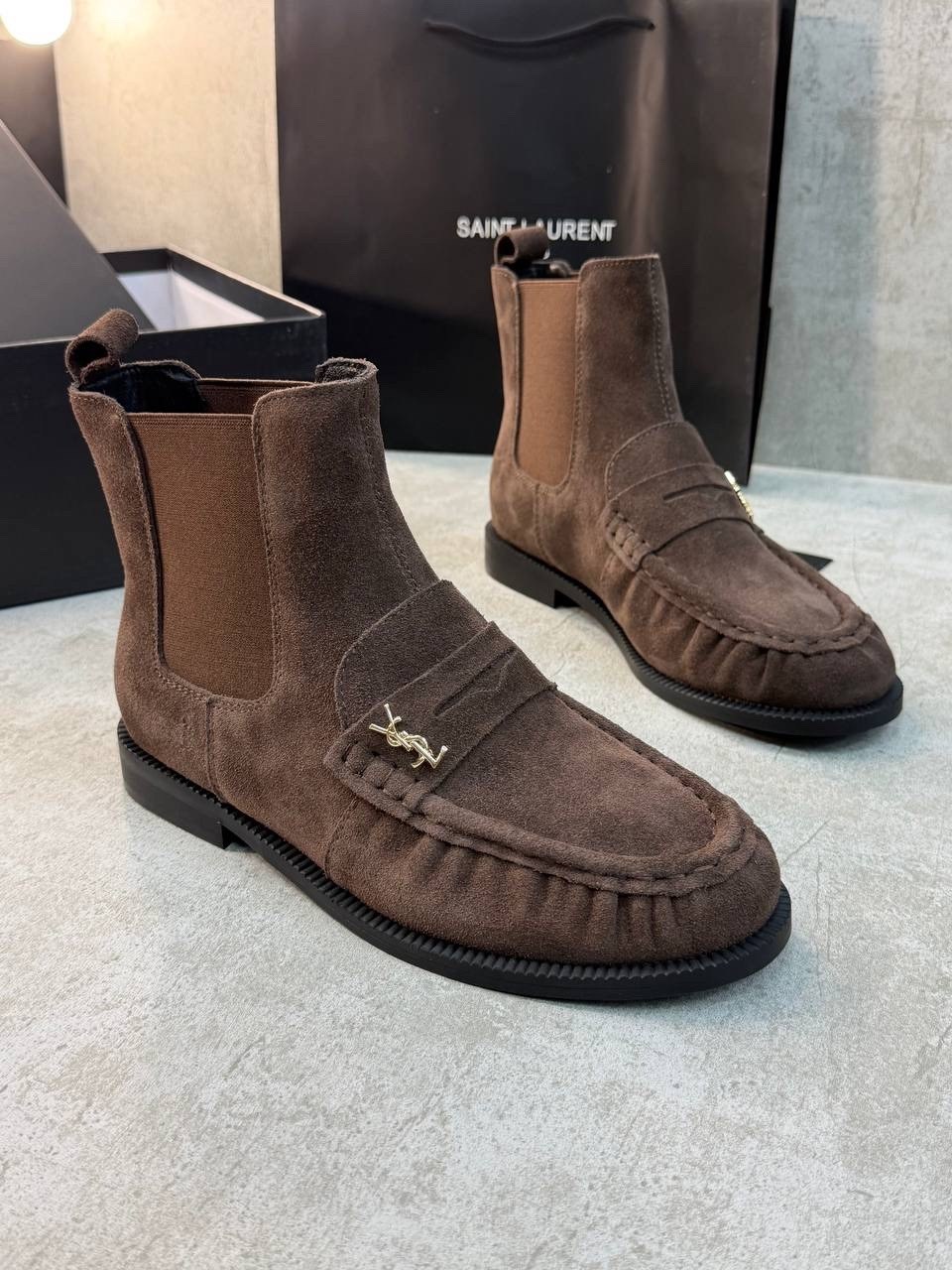 ,замшевые ботинки,ботинки saint laurent,ботинки модные,замшевые лоферы