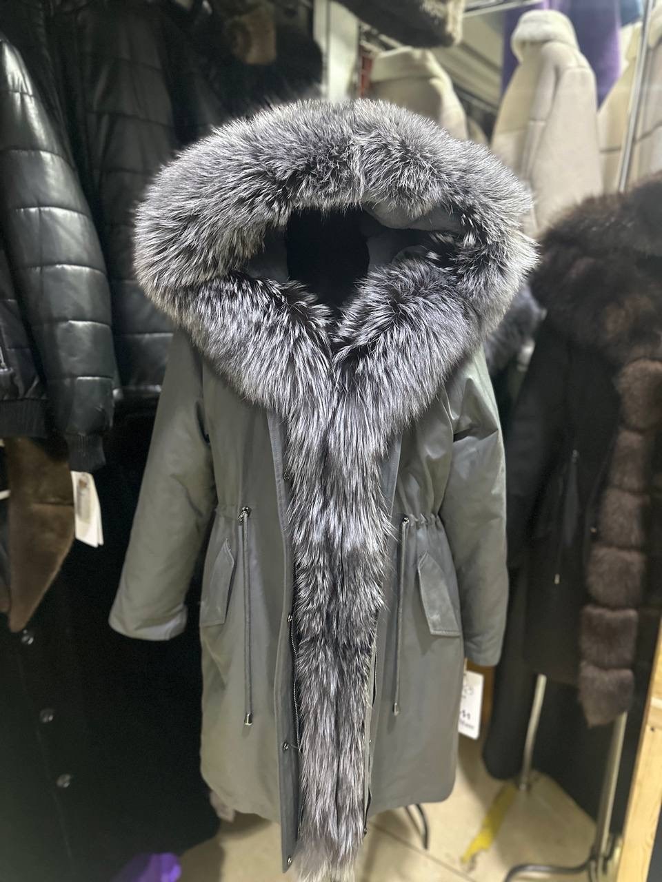 женская парка,парка с натуральным мехом,пуховик женский,парка с мехом лисы,парки с чернобуркой женские