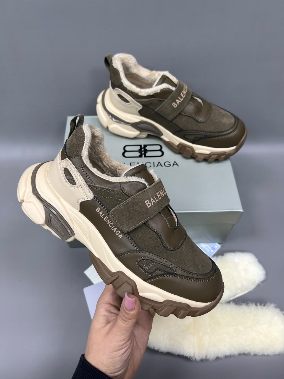 зимние кроссовки в стиле balenciaga,зимние стильные кроссовки в стиле balenciaga,кроссовки balenciaga,,кроссовки женскиe