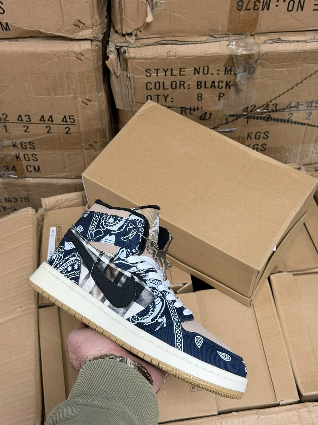 кроссовки nike air jordan 1 retro high,nike air jordan 1 retro high,nike air jordan 1 mid se pine green,nike air jordan 1 retro high og,кроссовки nike air jordan 1