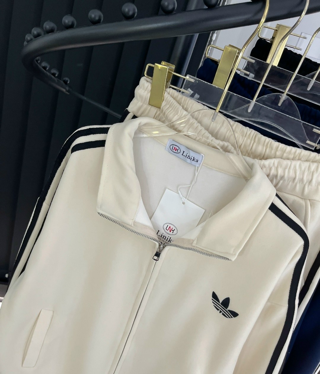 женский спортивный костюм adidas,костюм спортивный,костюм адидас,женский спортивный костюм,спортивные костюмы на флисе