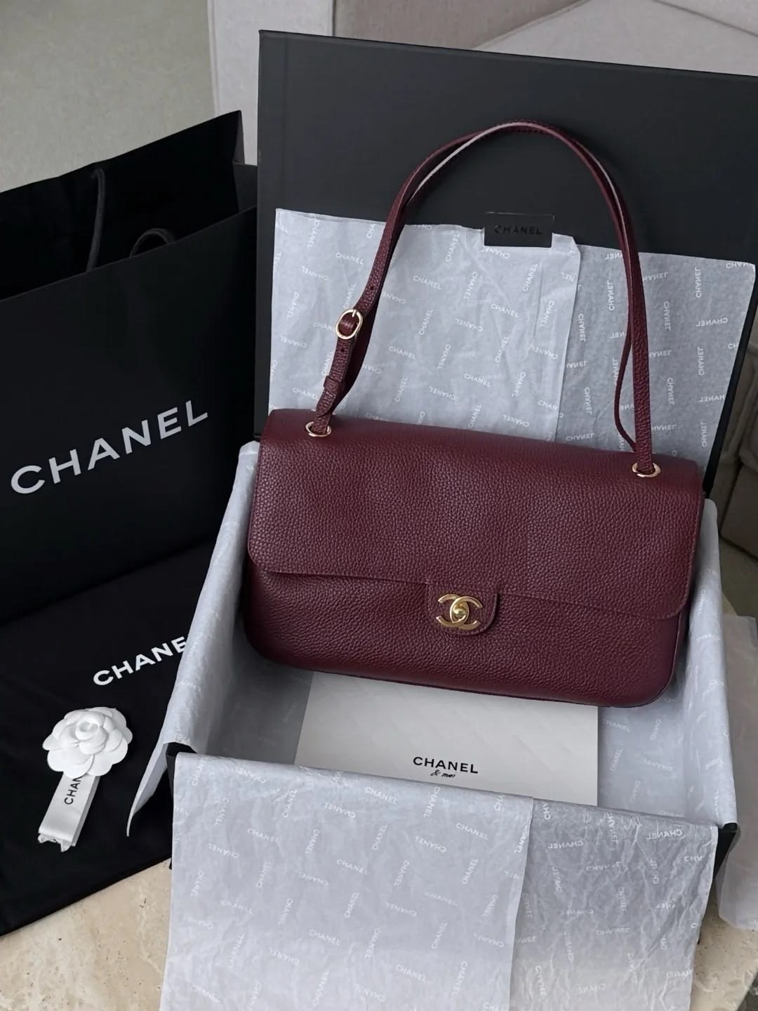 сумки шанель,chanel bag,большая сумка шанель,chanel classic flap bag,сумка женская chanel