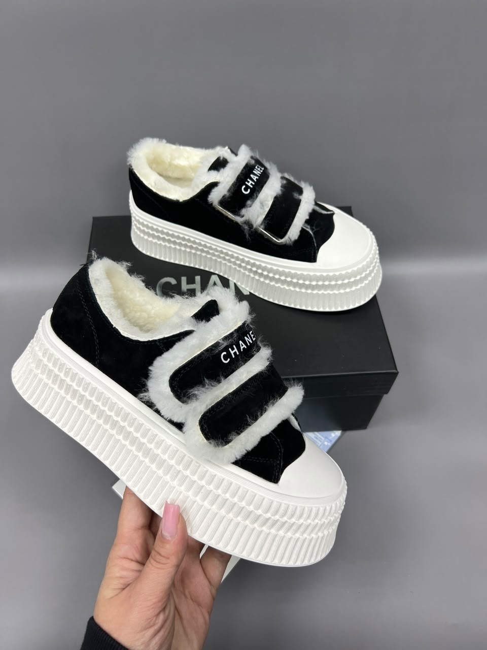 кроссовки chanel,кеды chanel,брендовые кеды ugg на толстой подошве с мехом,женские кроссовки chanel,кеды меховые женские