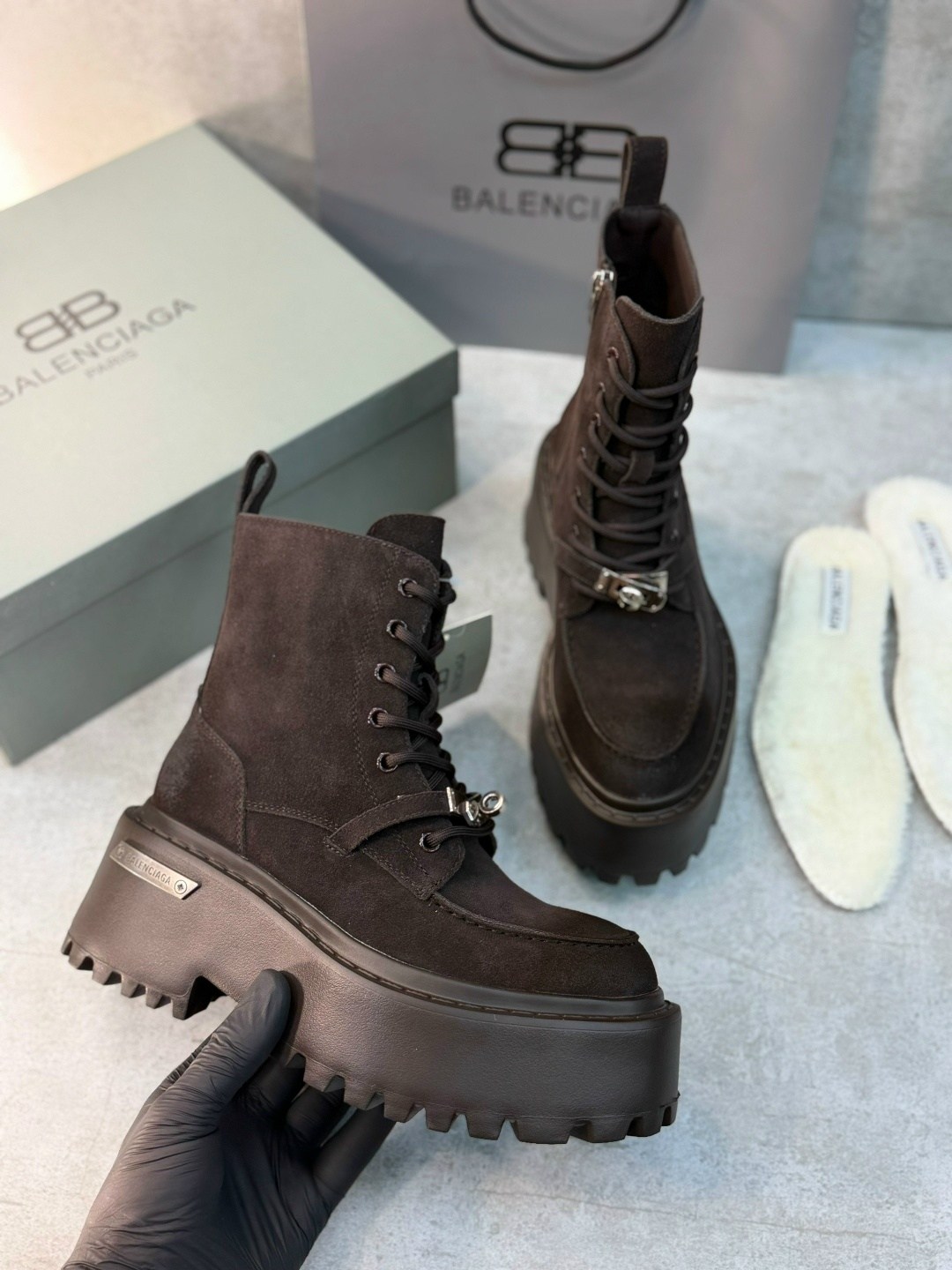 balenciaga женские кожаные ботинки чёрного цвета,ботинки balenciaga,balenciaga женские кожаные ботинки balenciaga чёрного цвета,ботинки balenciaga женские,