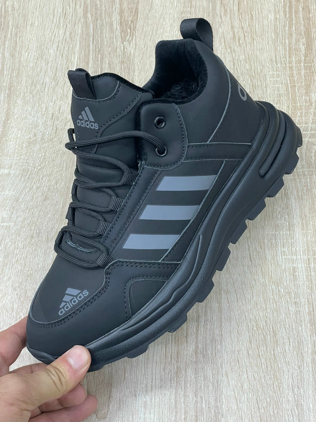 кроссовки мужские зимние adidas,зимние кроссовки adidas,кроссовки зимние адидас мужские new collection 2026,кроссовки мужские зимние,кроссовки зимние