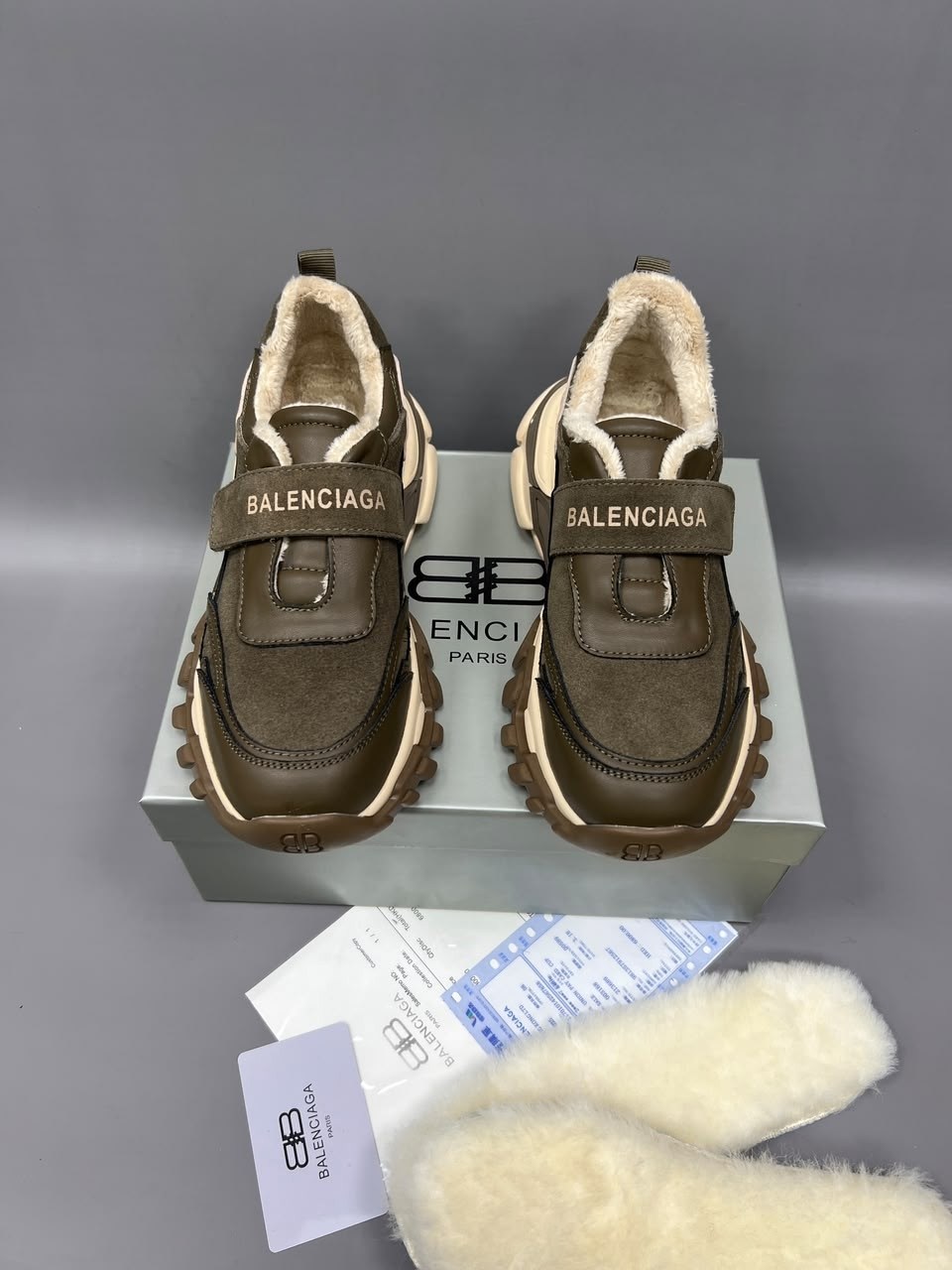 зимние кроссовки в стиле balenciaga,зимние стильные кроссовки в стиле balenciaga,кроссовки balenciaga,,кроссовки женскиe