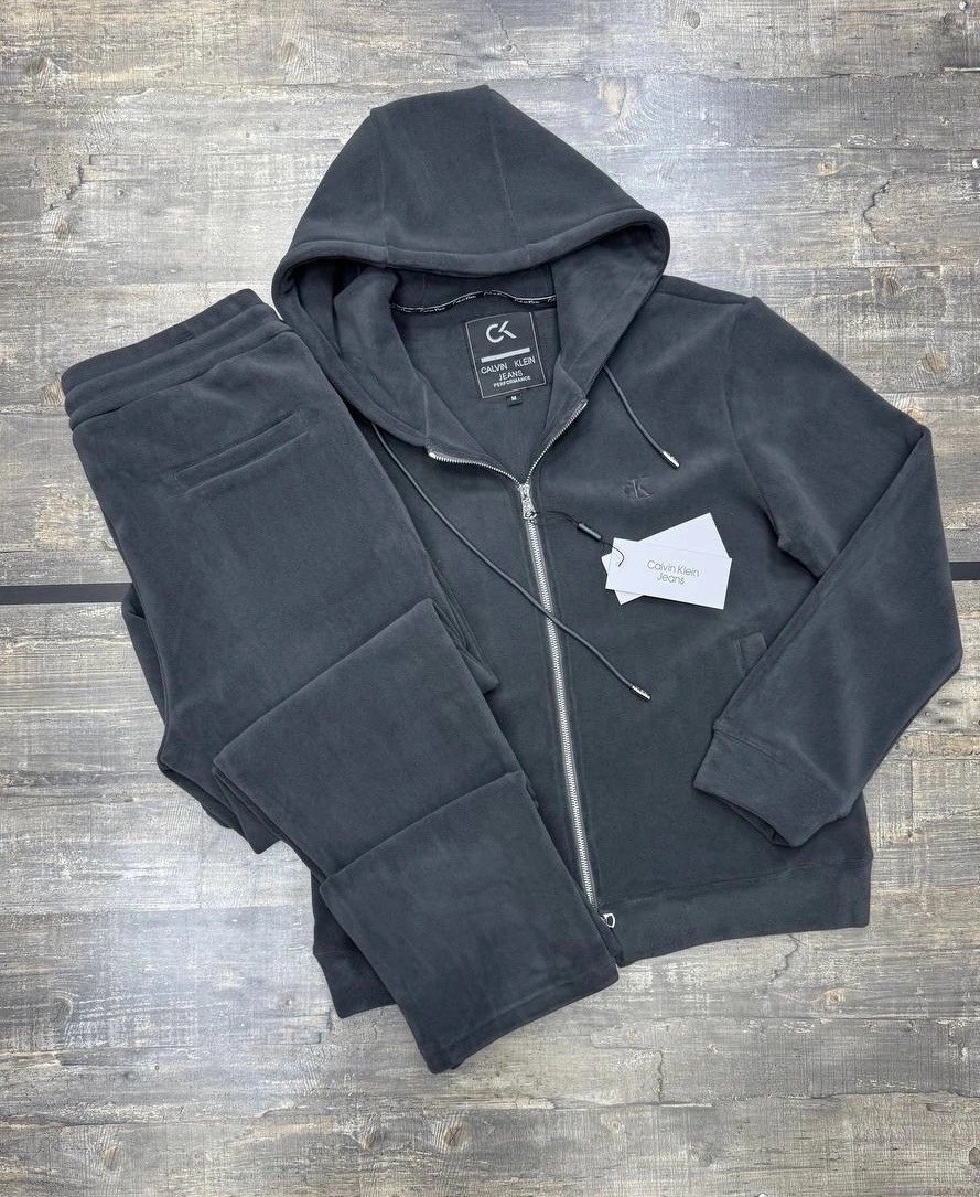 спортивный костюм brunello cucinelli,мужской спортивный костюм,спортивные костюм,спорт костюм,спортивный костюм с капюшоном