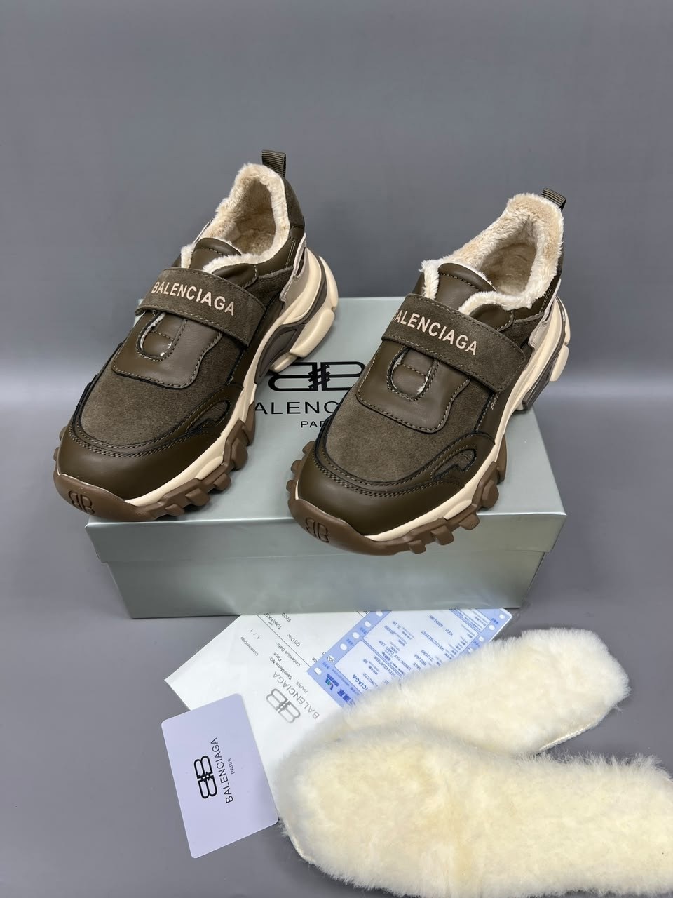 зимние кроссовки в стиле balenciaga,зимние стильные кроссовки в стиле balenciaga,кроссовки balenciaga,,кроссовки женскиe