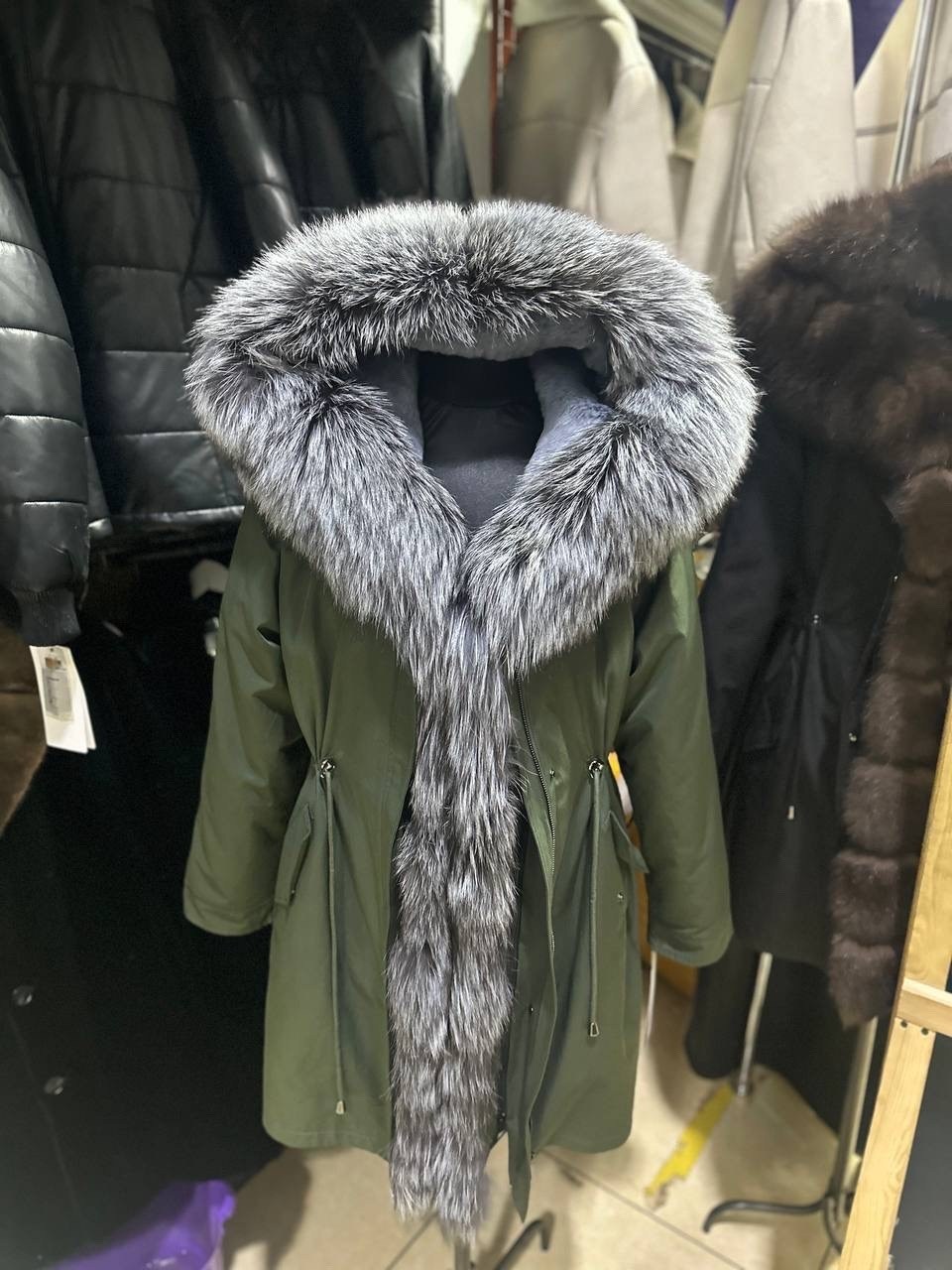 женская парка,парка с натуральным мехом,пуховик женский,парка с мехом лисы,парки с чернобуркой женские