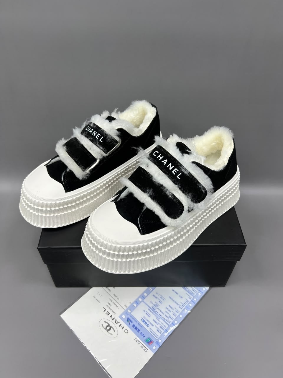 кроссовки chanel,кеды chanel,брендовые кеды ugg на толстой подошве с мехом,женские кроссовки chanel,кеды меховые женские