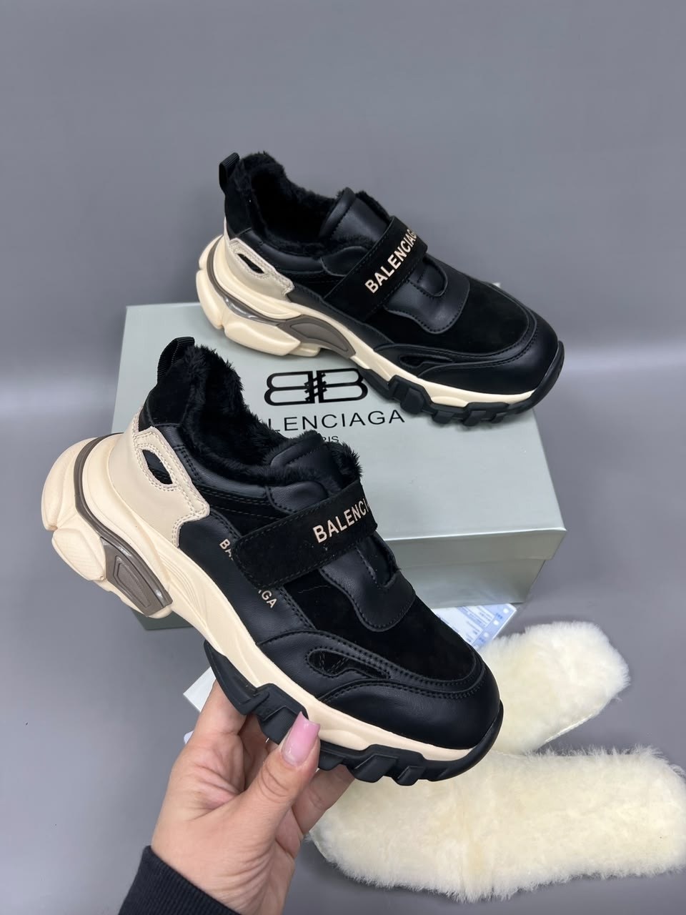 ,кроссовки balenciaga,кроссовки женские balenciaga,женские кроссовки,зимние стильные кроссовки в стиле balenciaga