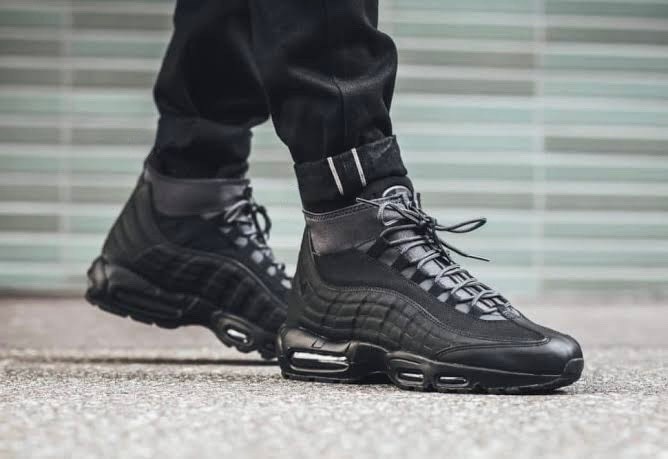 nike air max 95 sneakerboot,nike air max 95 sneakerboot black,кроссовки nike air max 95,nike air max 95 sneakerboot черные мужские,зимние кроссовки nike air max 95 sneakerboot