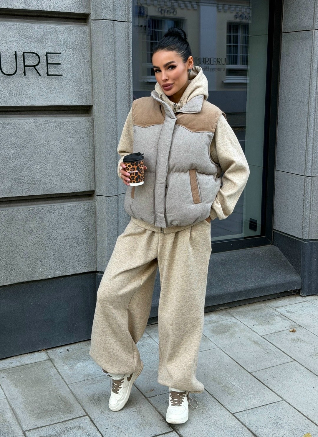 жилетка утепленная оверсайз безрукавка a&b_dress_code,жилетка женская,куртка женская,стильная жилетка,жилетка утепленная оверсайз безрукавка
