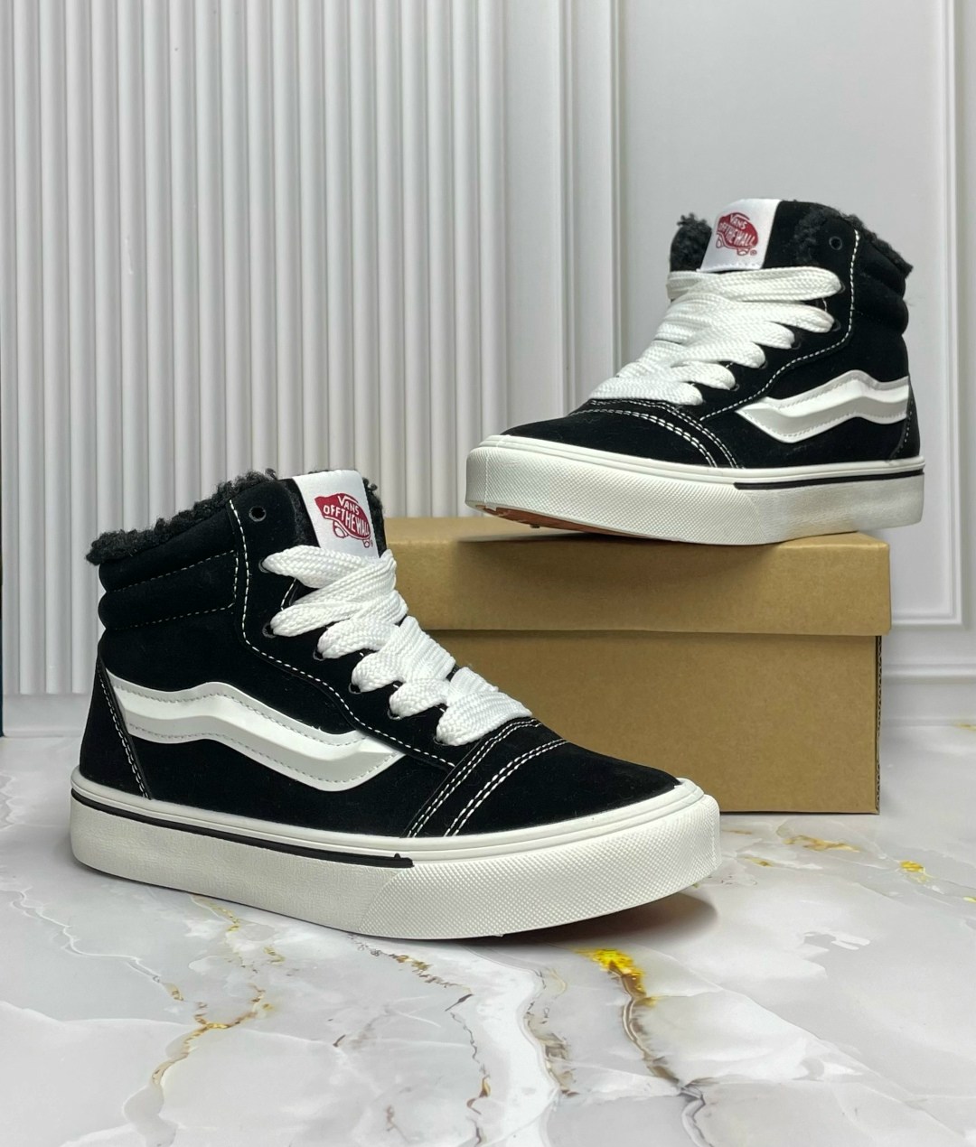 зимние кеды vans с мехом утепленные vans,кеды ванс высокие зимние sk8 hi утепленные с мехом,зимние vans sk8-hi на меху черные с белым,зимние кеды с мехом утепленные vans,зимние кеды vans sk-8 hi black