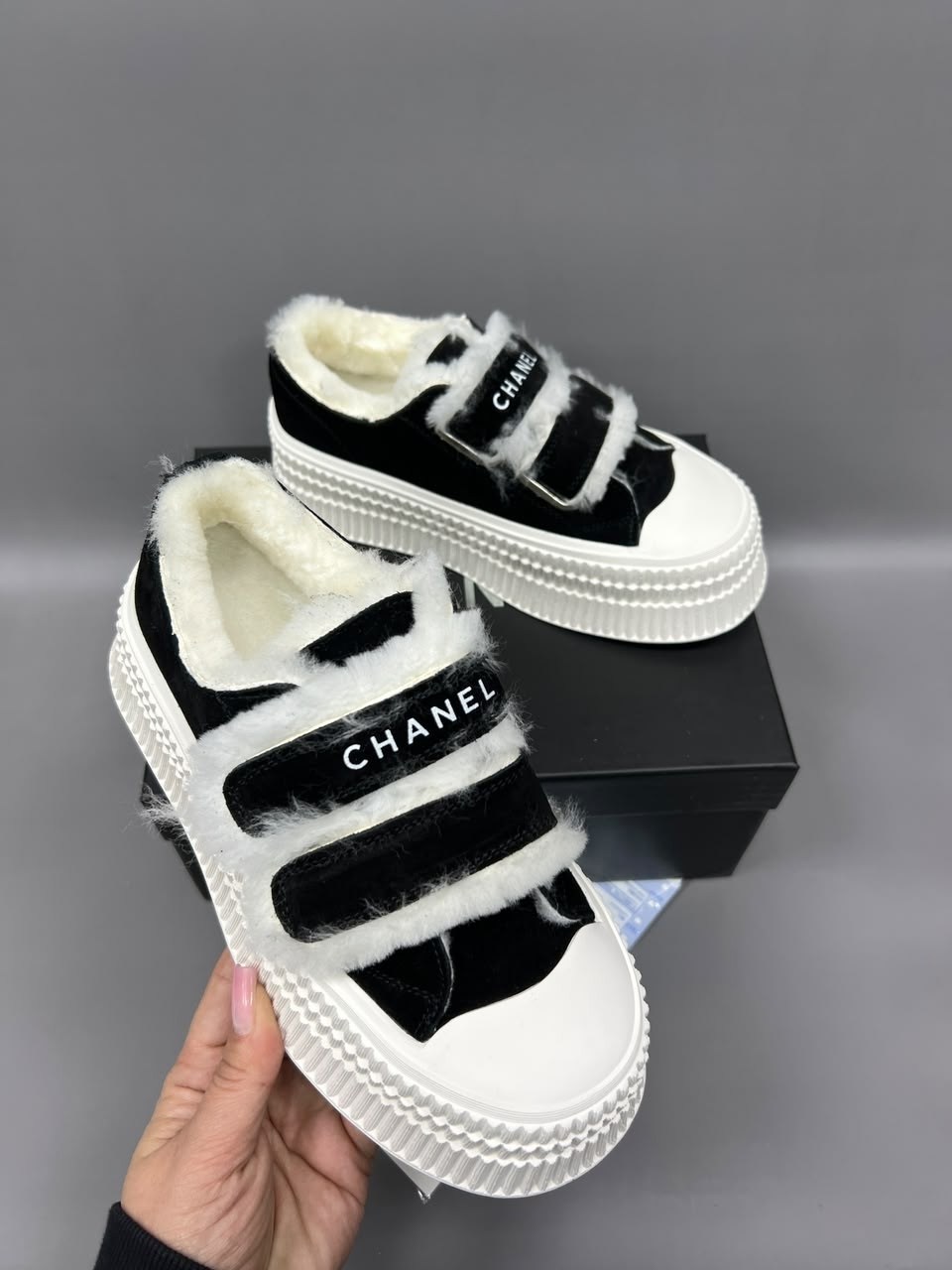 кроссовки chanel,кеды chanel,брендовые кеды ugg на толстой подошве с мехом,женские кроссовки chanel,кеды меховые женские