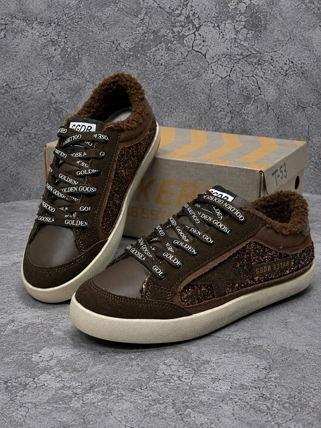 golden goose зимние кеды женские,кеды golden goose,,кроссовки golden goose с пайетками на платформе,женская