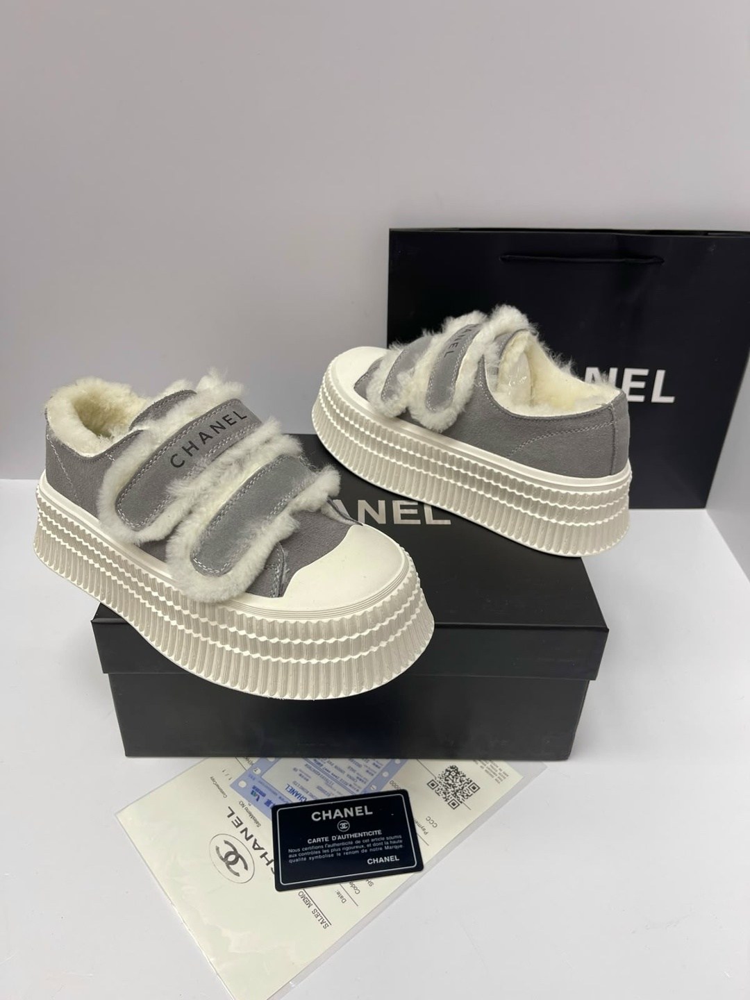 кроссовки chanel,женские кроссовки chanel,высокие женские зимние кеды chanel,кроссовки зимние на меху chanel,кеды chanel