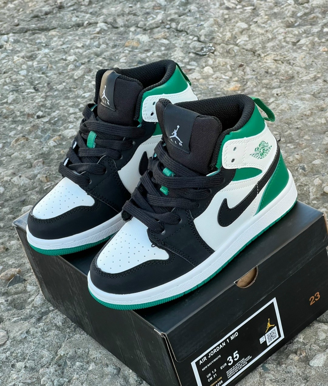женские кроссовки nike air jordan 1 mid,nike air jordan 1 mid se,кроссовки nike air jordan,nike air jordan 1 mid,кроссовки nike air jordan 1 retro high