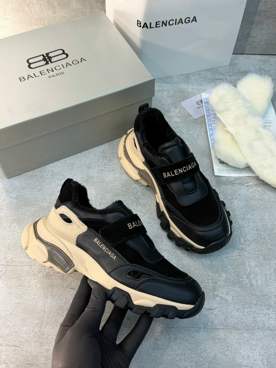 кроссовки balenciaga,кроссовки женские balenciaga,кроссовки balenciaga triple s,кроссовки баленсиага,