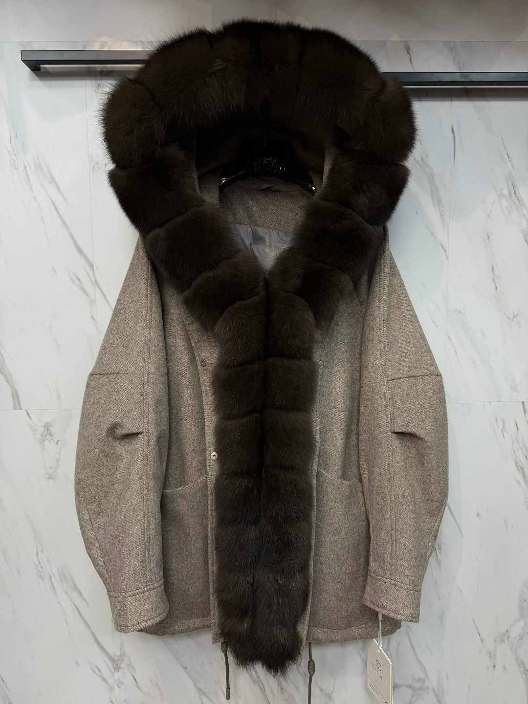 кашемировое пальто loro piana,парка с мехом,пальто кашемировое с мехом,кашемировое пальто с мехом песца,пуховики с мехом