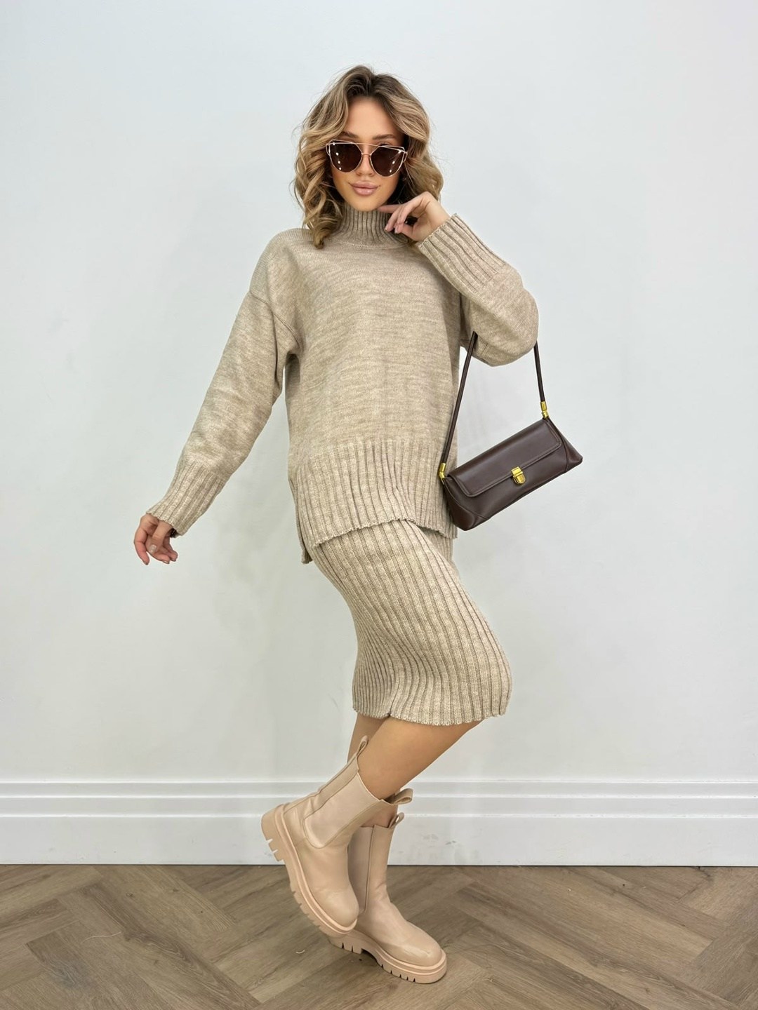 костюм трикотажный с юбкой,костюм трикотажный вязаный с юбкой finesse collection цвет бургунди бордовый,женские костюмы с юбкой,костюм трикотажный женский с юбкой,трикотажные костюмы
