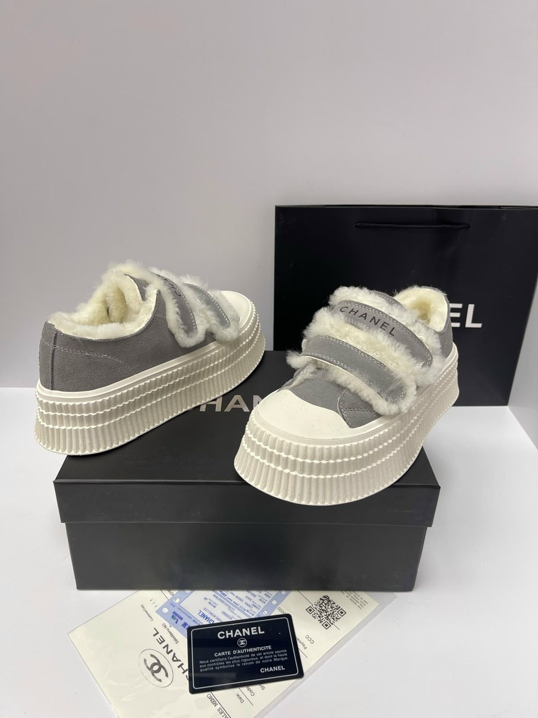 кроссовки chanel,женские кроссовки chanel,высокие женские зимние кеды chanel,кроссовки зимние на меху chanel,кеды chanel