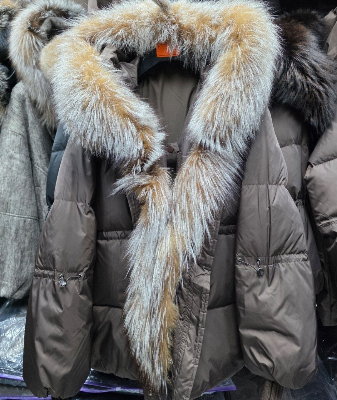 пуховик с натуральным мехом,пуховик женский с натуральным мехом,пуховик женский новый с натуральным мехом,пуховик женский,пуховик зимний женский