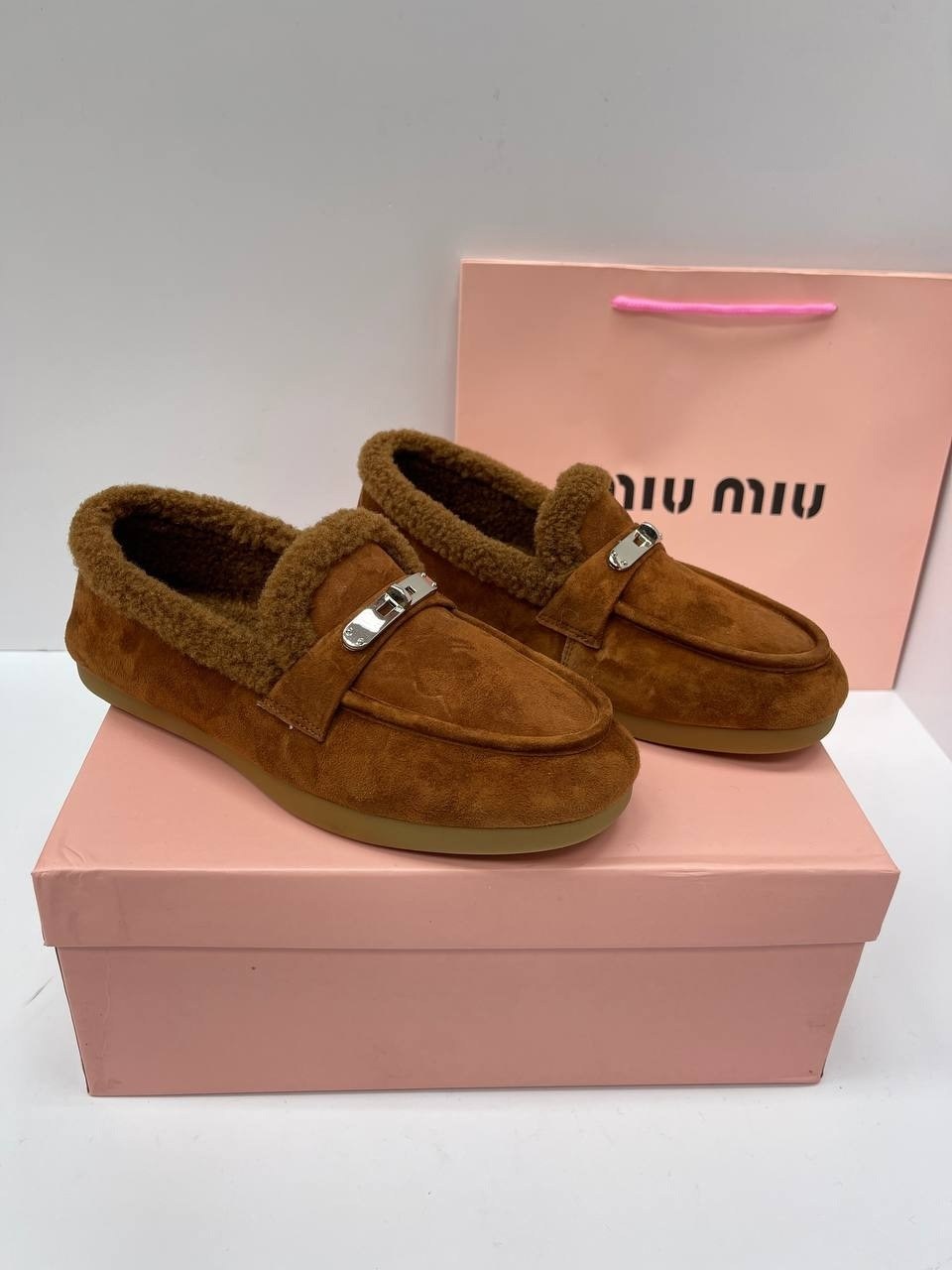 ,женские лоферы с мехом miu miu,женская ,мокасины с мехом,обуви