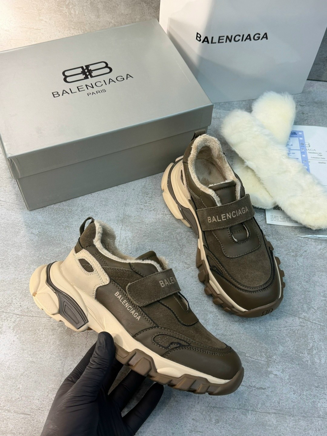 кроссовки balenciaga,кроссовки женские balenciaga,кроссовки balenciaga triple s,кроссовки баленсиага,