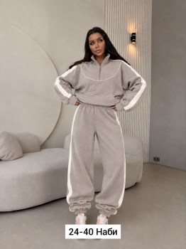 Костюм