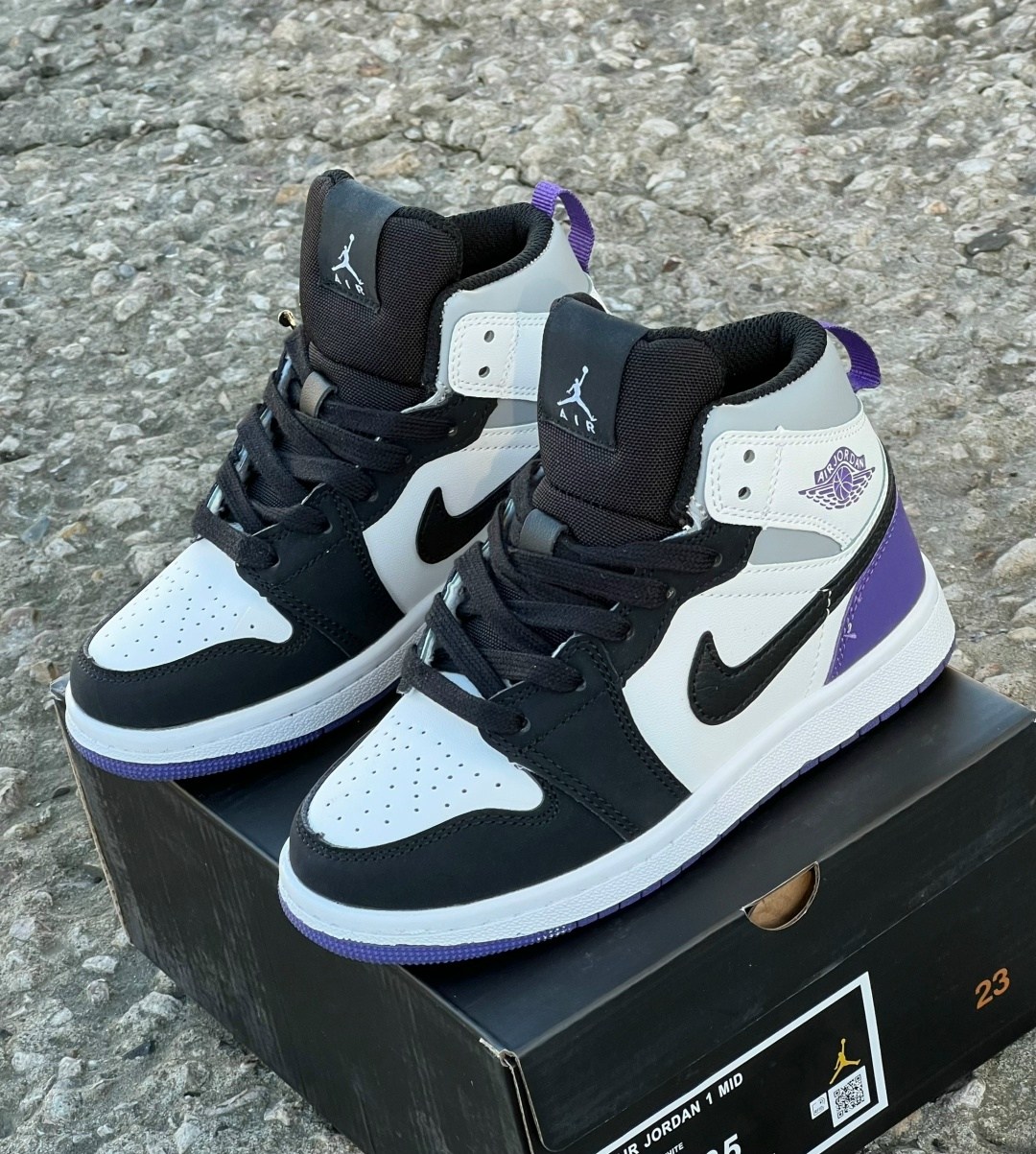 женские кроссовки nike air jordan 1 mid,nike air jordan 1 mid se,кроссовки nike air jordan,nike air jordan 1 mid,кроссовки nike air jordan 1 retro high