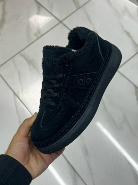 Кроссовки