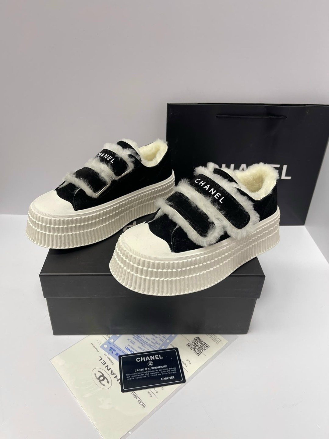 кеды chanel,женские кроссовки chanel,кроссовки chanel,кроссовки зимние chanel,высокие женские зимние кеды chanel